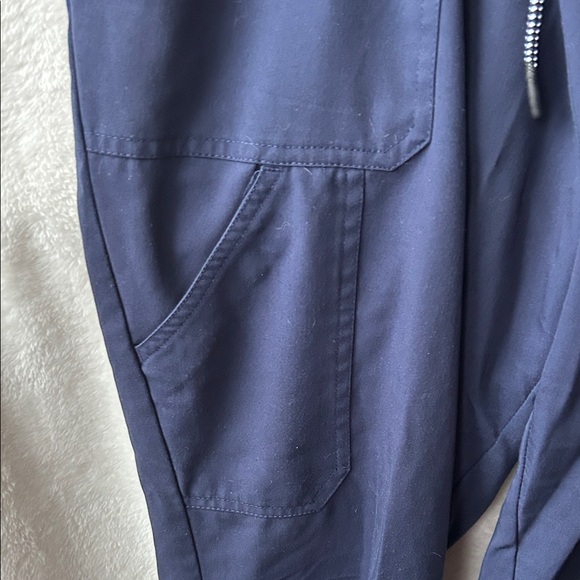 Beyond scrubs 7 pocket elastic and drawstring navy Pants - Picture 3 of 10